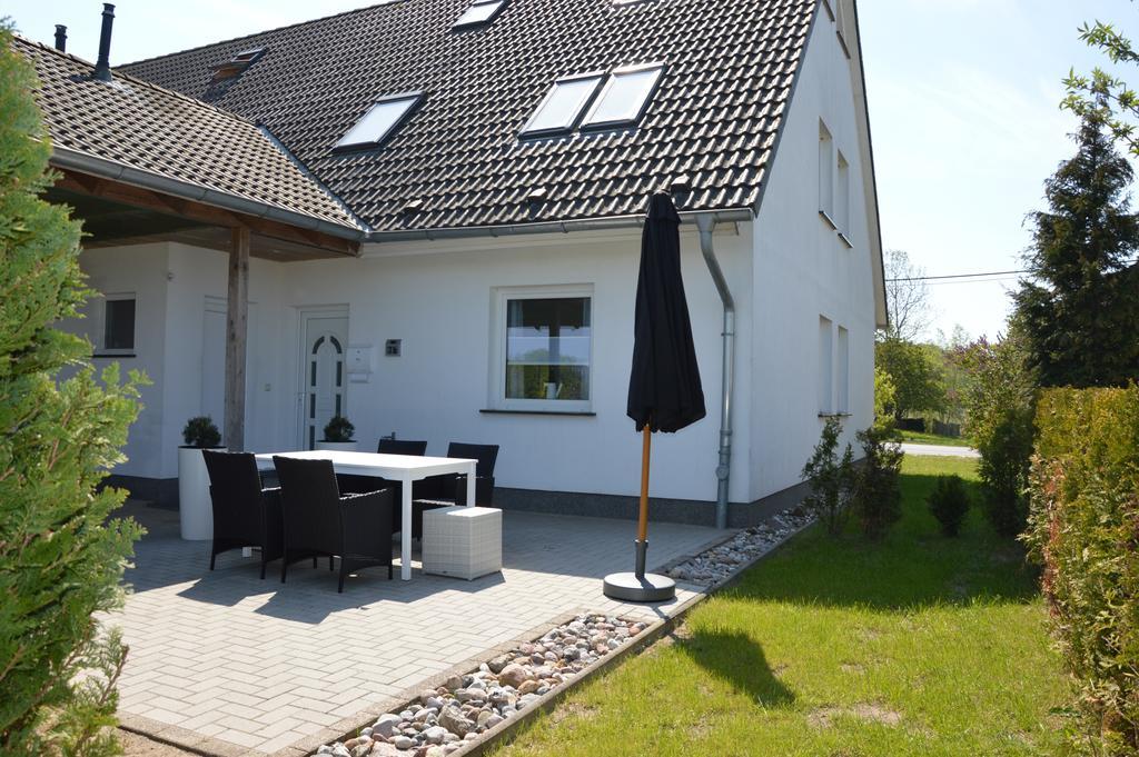 Ferienhaus Ruegen Pantow エクステリア 写真