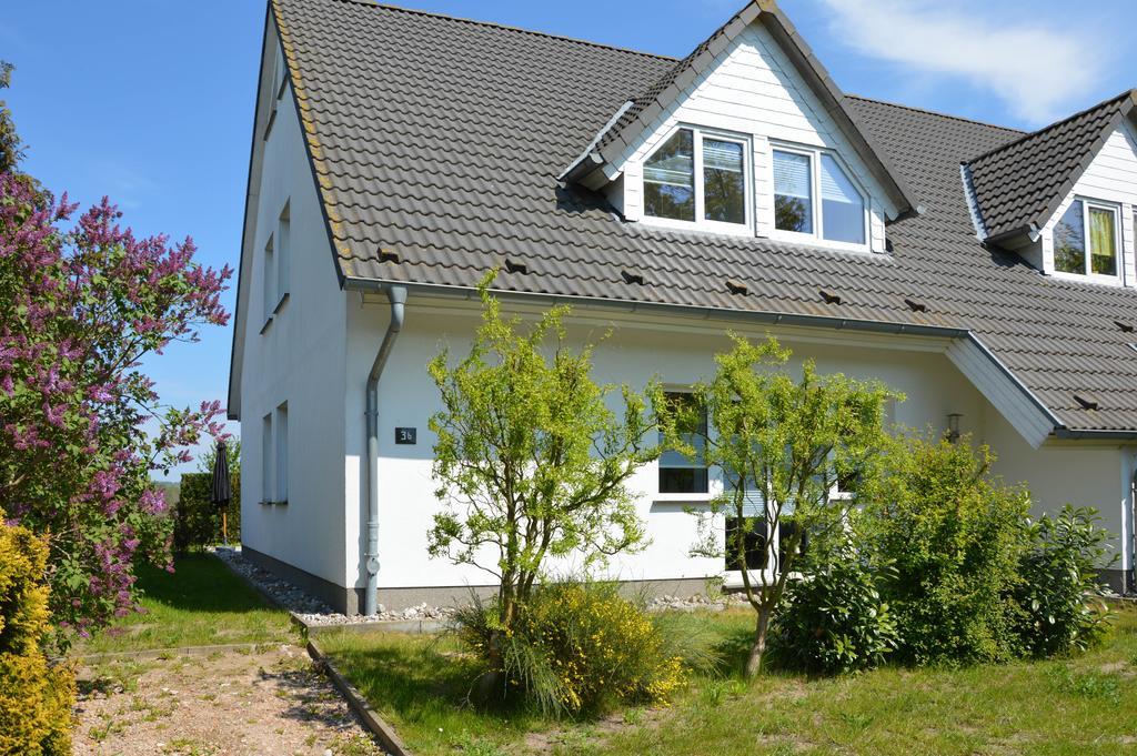 Ferienhaus Ruegen Pantow エクステリア 写真
